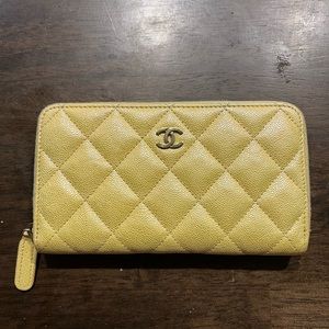 Chanel 19S Iridescent Yellow Medium Wallet